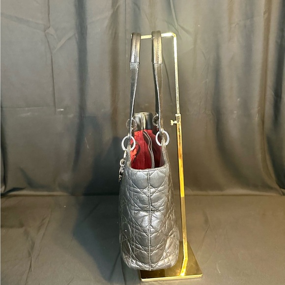 Sold - Picture 4 of 16